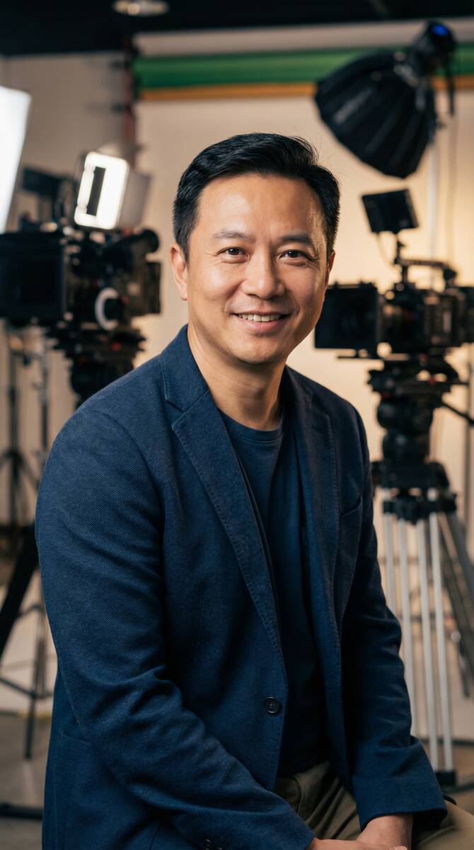 丝瓜视频影视导演顾问